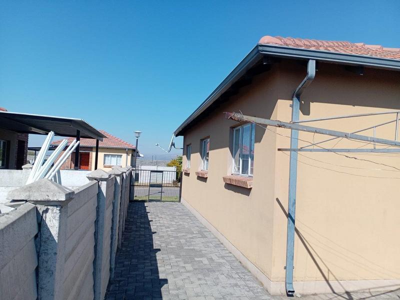 3 Bedroom Property for Sale in Waterval East North West